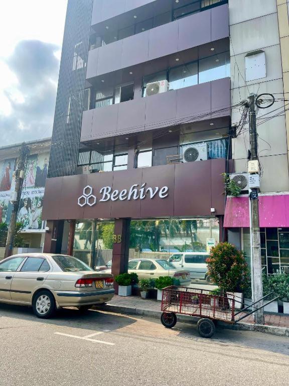 Beehive Colombo Hotel Exterior photo